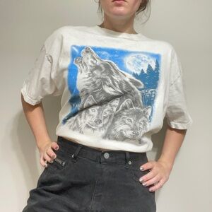 Wolf Tee